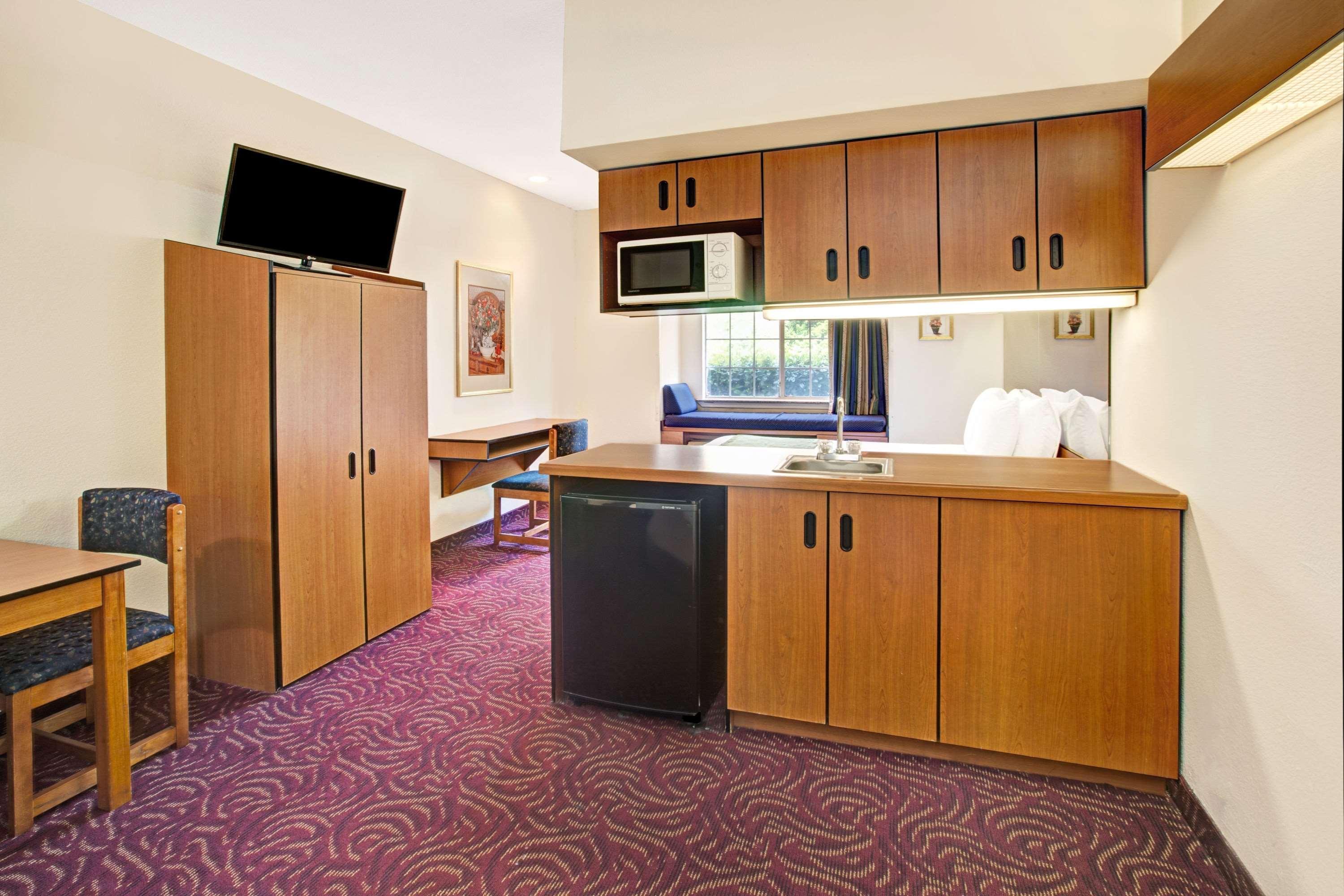 Econo Lodge Inn & Suites Mesquite - Dallas East Exteriör bild