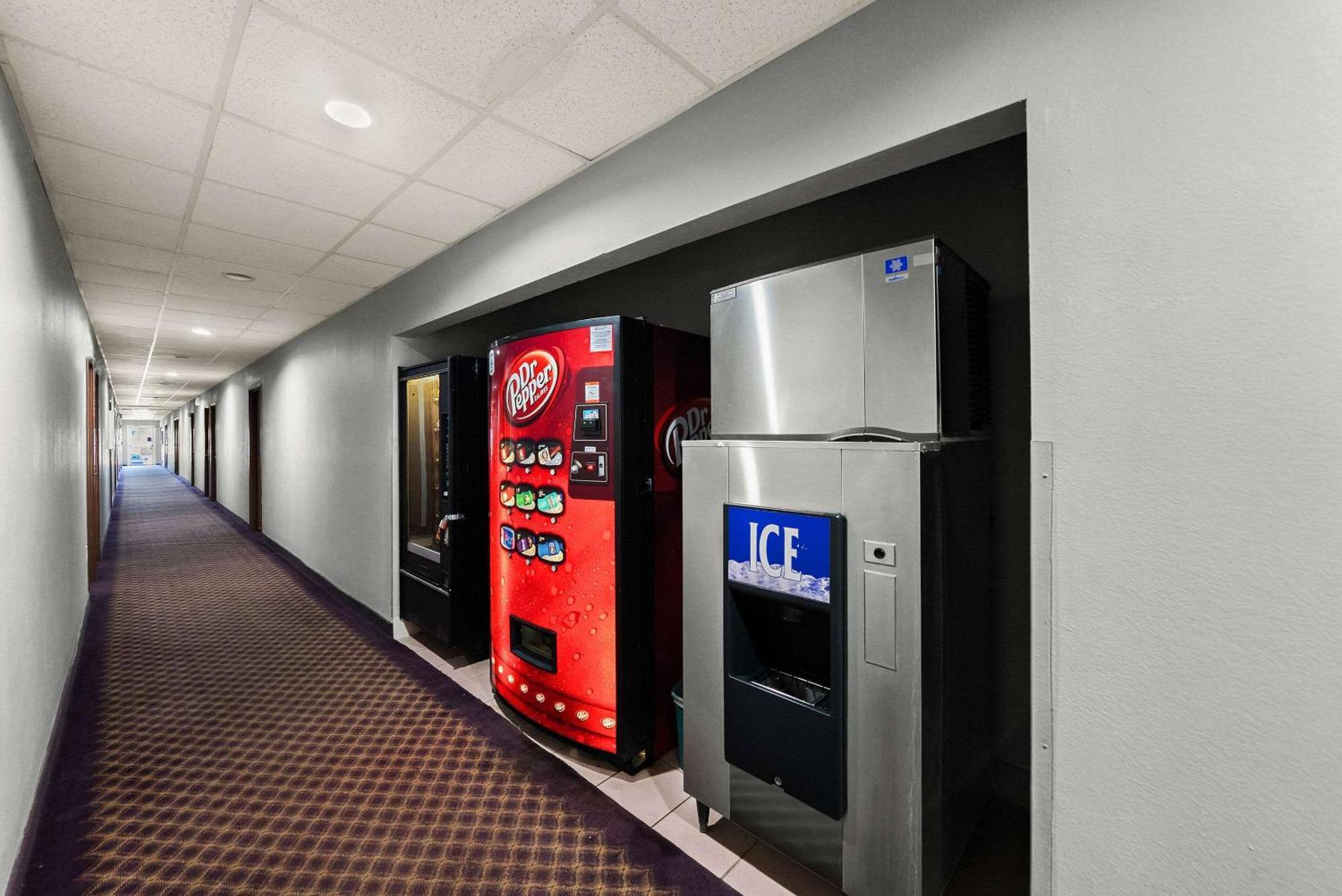 Econo Lodge Inn & Suites Mesquite - Dallas East Exteriör bild