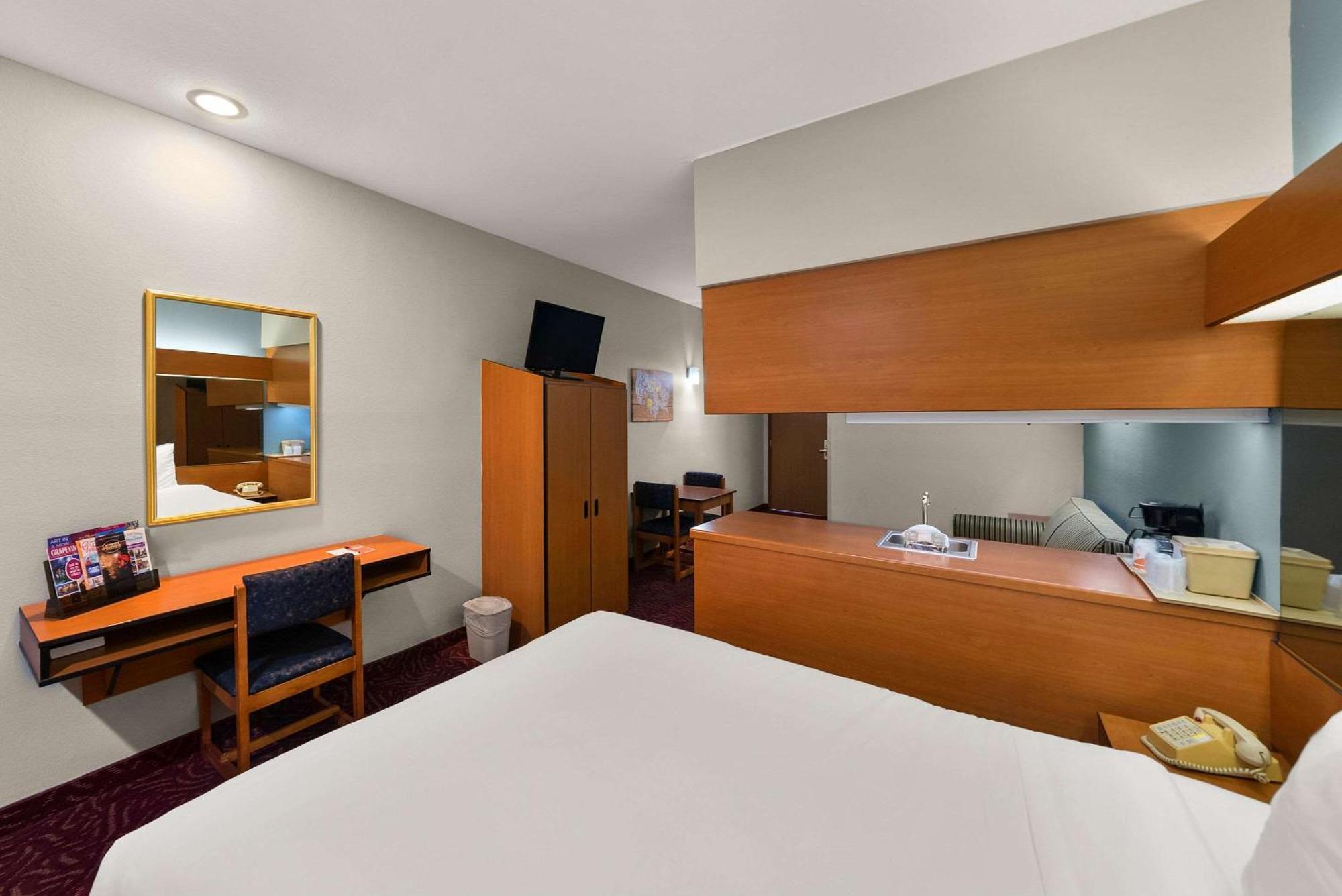 Econo Lodge Inn & Suites Mesquite - Dallas East Exteriör bild