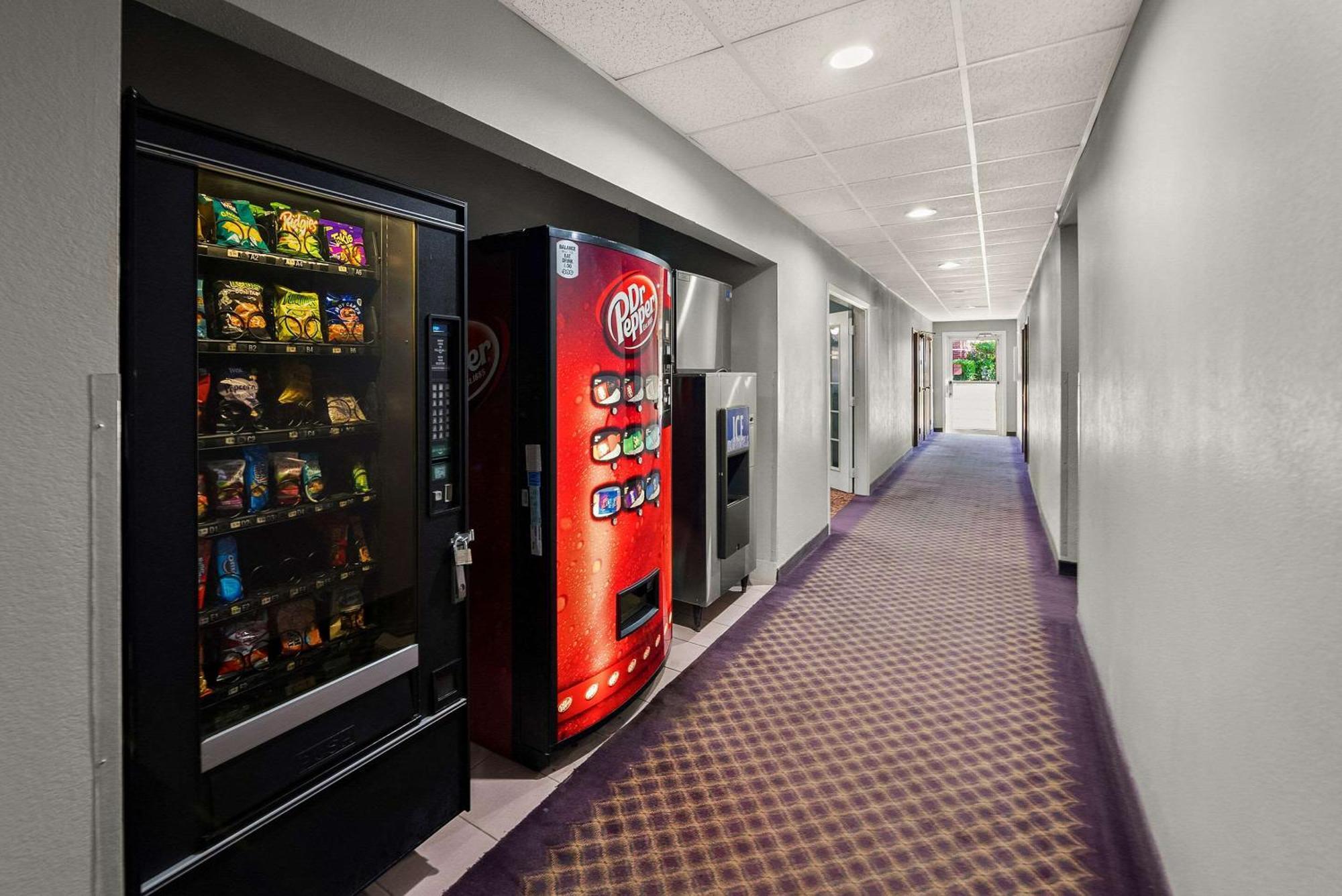 Econo Lodge Inn & Suites Mesquite - Dallas East Exteriör bild